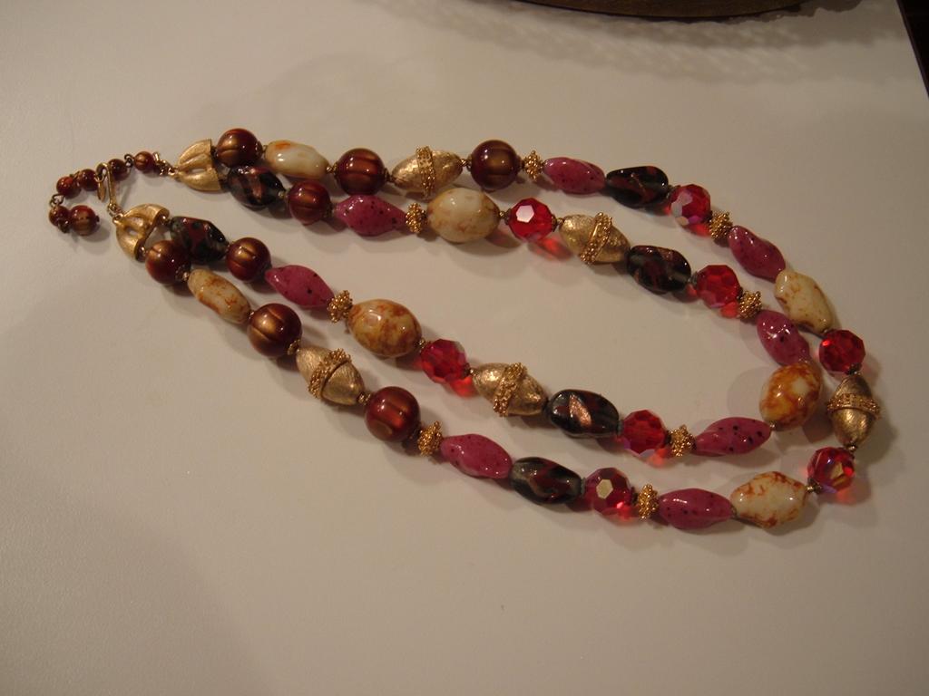 Vintage Trifari Double Strand Glass Bead Necklace Vintage Trifari Double Strand Glass Bead Necklace