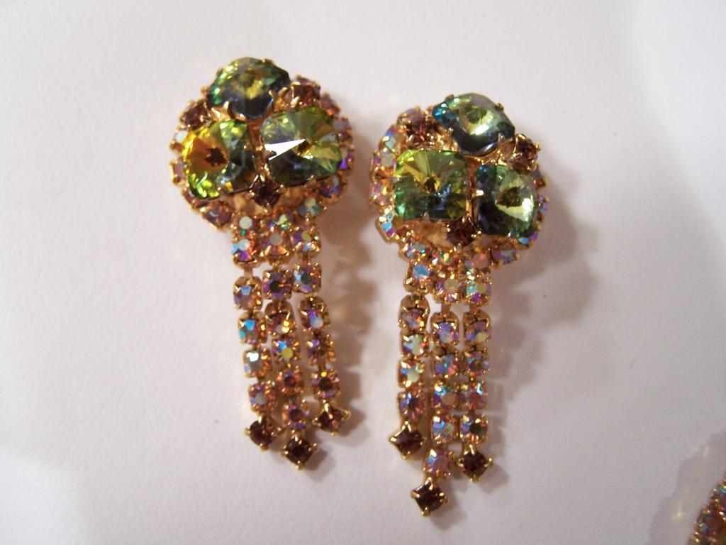 Breathtaking Rhinestone Dangle Set Breathtaking Rhinestone Dangle Set