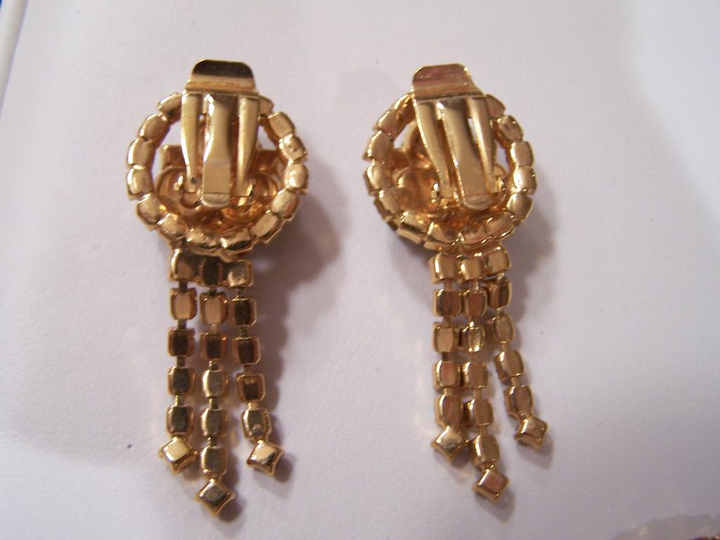 Breathtaking Rhinestone Dangle Set Breathtaking Rhinestone Dangle Set