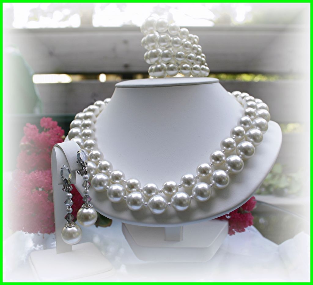 C1960, Signed Lewis Segal California, A Full Parure, Imitation Pearl C1960, Signed Lewis Segal California, A Full Parure, Imitation Pearl