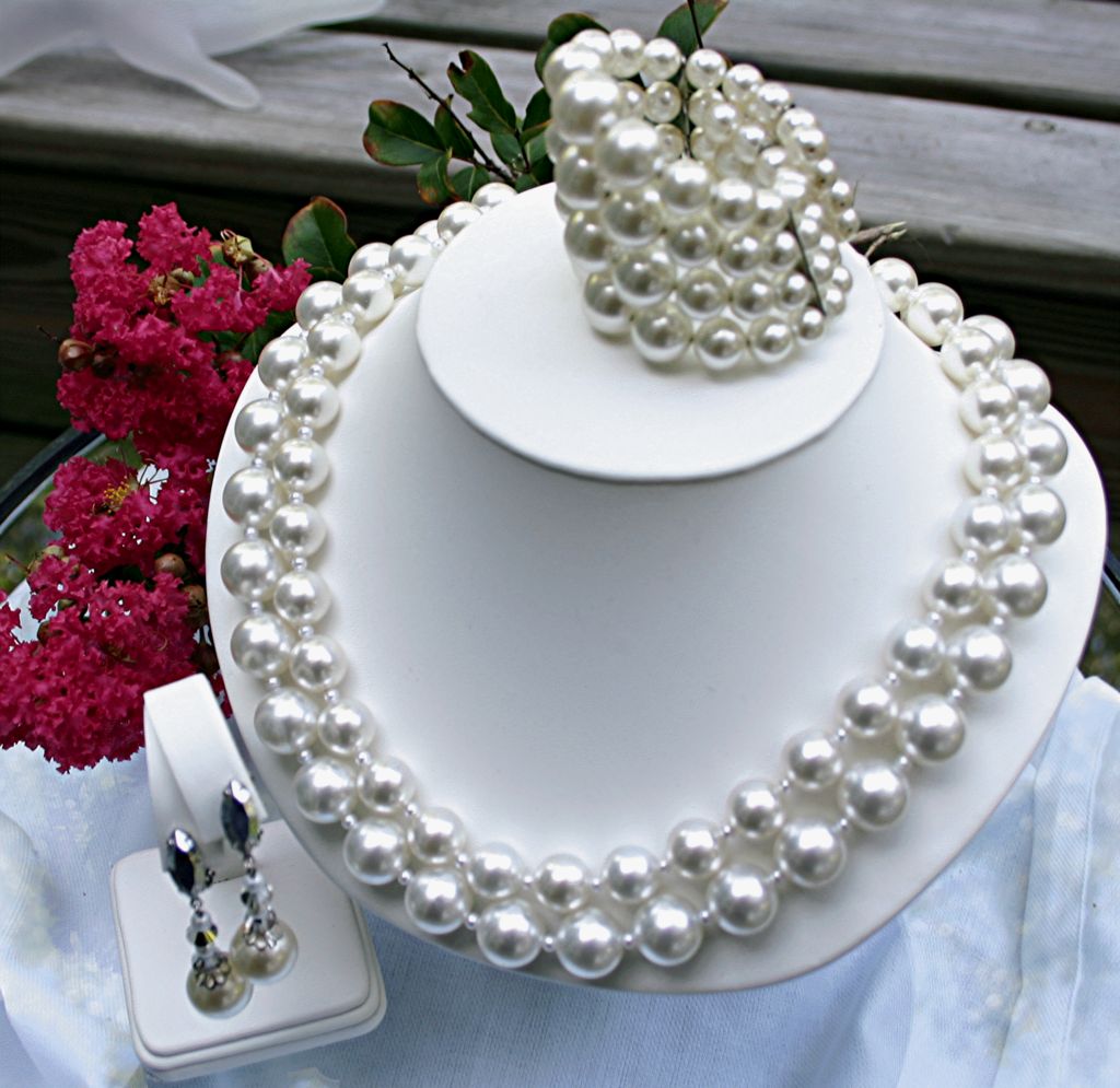 C1960, Signed Lewis Segal California, A Full Parure, Imitation Pearl C1960, Signed Lewis Segal California, A Full Parure, Imitation Pearl
