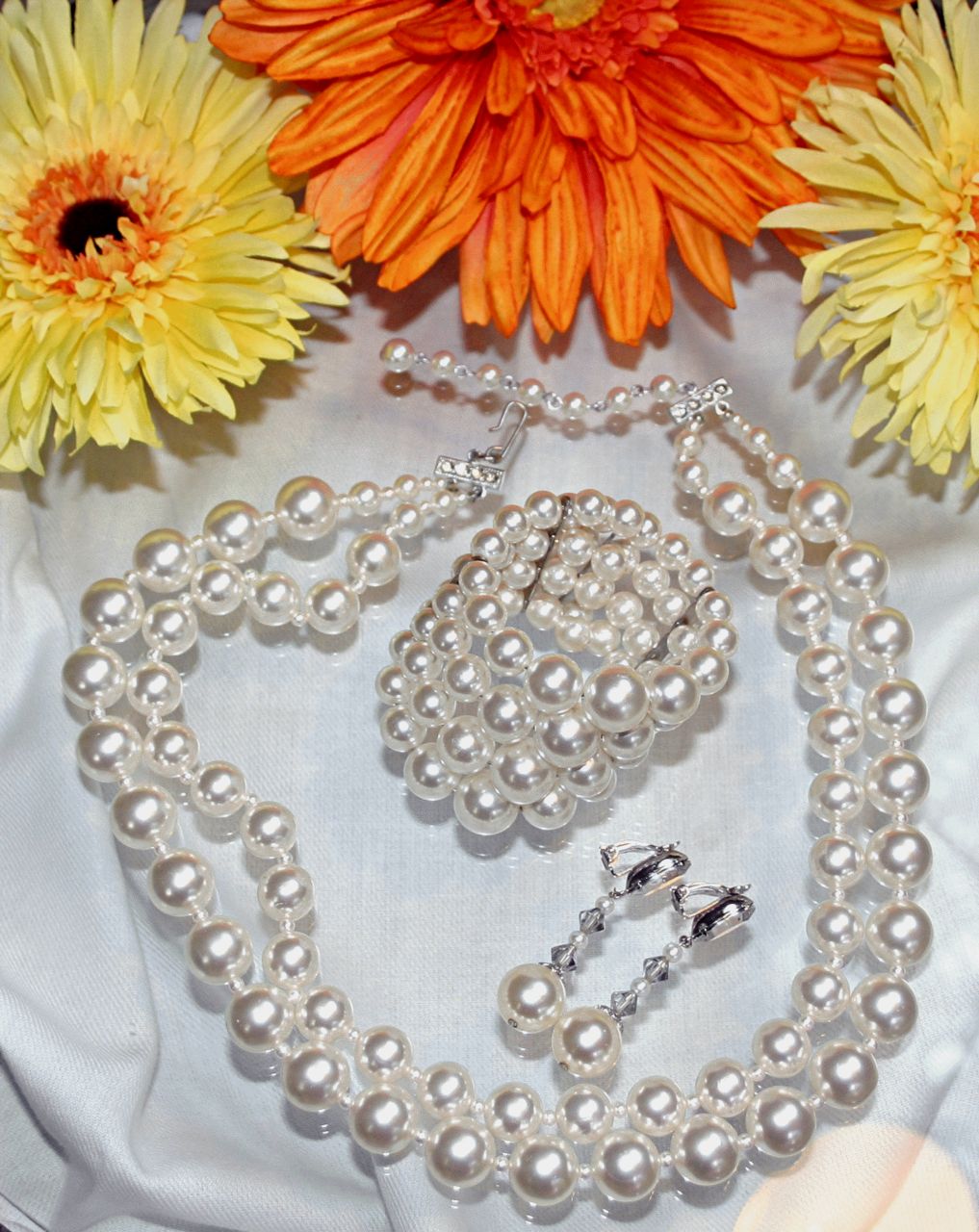 C1960, Signed Lewis Segal California, A Full Parure, Imitation Pearl C1960, Signed Lewis Segal California, A Full Parure, Imitation Pearl