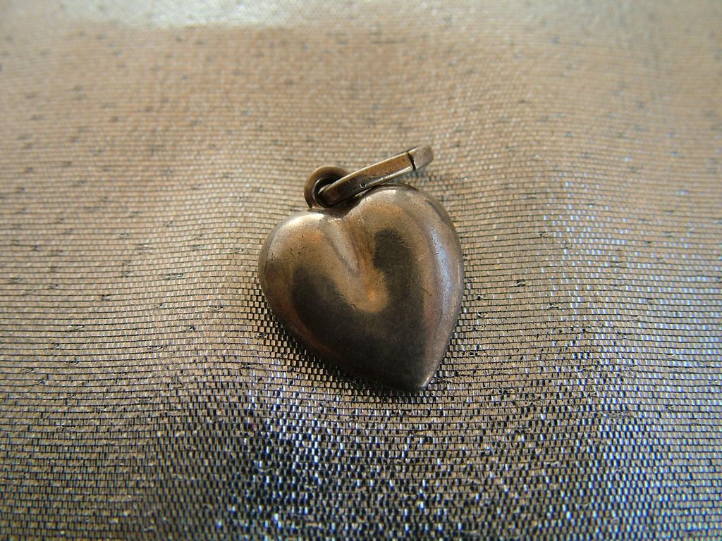 Vintage puffy sterling silver heart charm Italy Vintage puffy sterling silver heart charm Italy