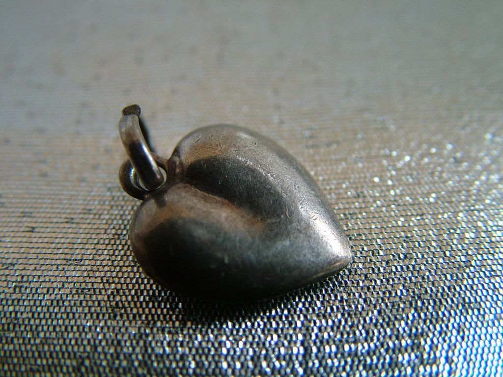 Vintage puffy sterling silver heart charm Italy Vintage puffy sterling silver heart charm Italy