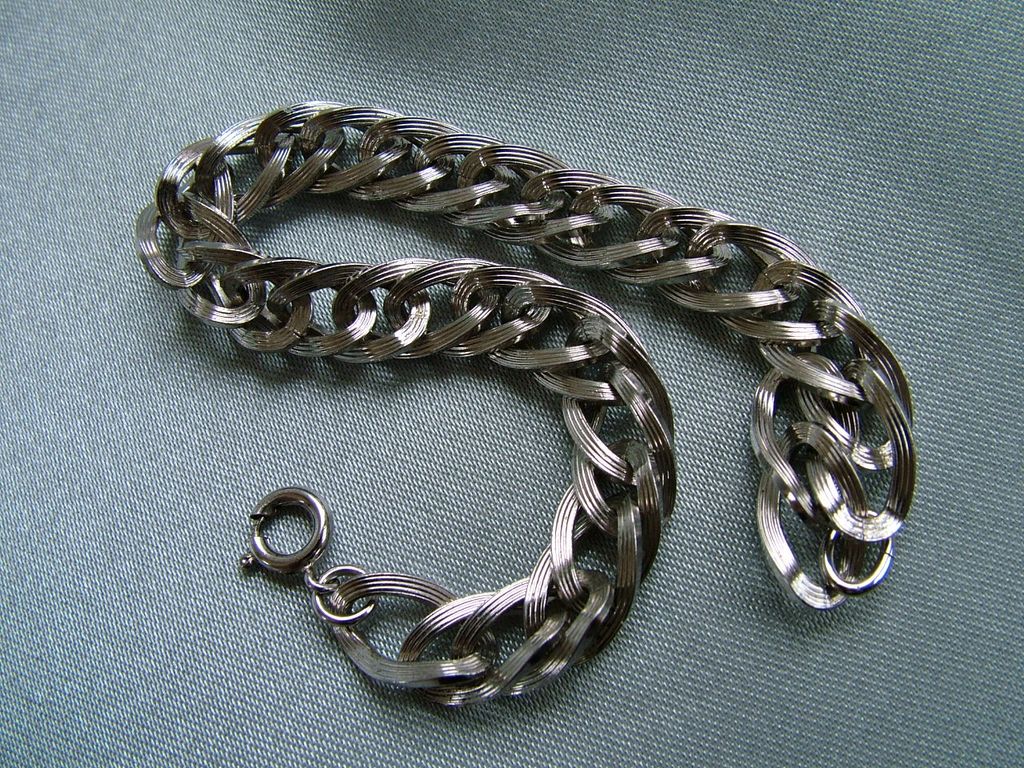 Sterling silver fancy link chain charm bracelet Sterling silver fancy link chain charm bracelet