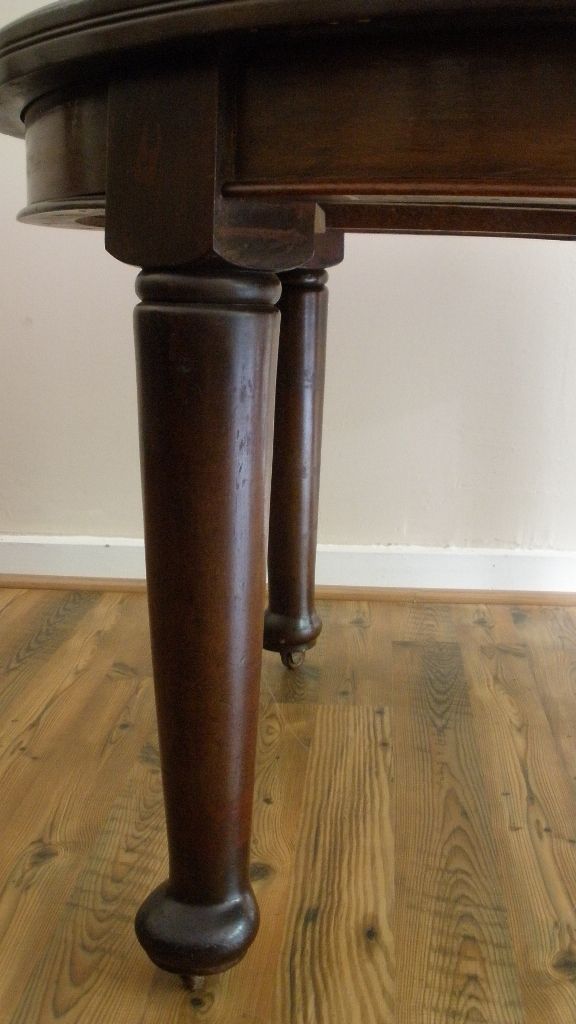 Antique Dining Table, English, Mahogany, Oval, Extending. Antique Dining Table, English, Mahogany, Oval, Extending.