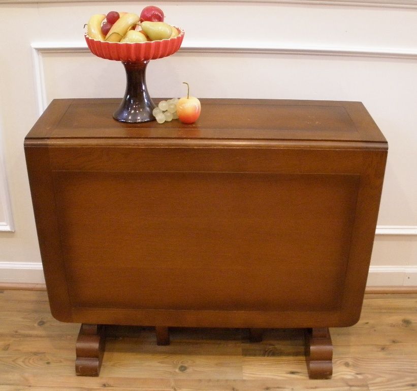 English Dining Table, Oak Art Deco Drop Leaf, Double Gate Leg. English Dining Table, Oak Art Deco Drop Leaf, Double Gate Leg.