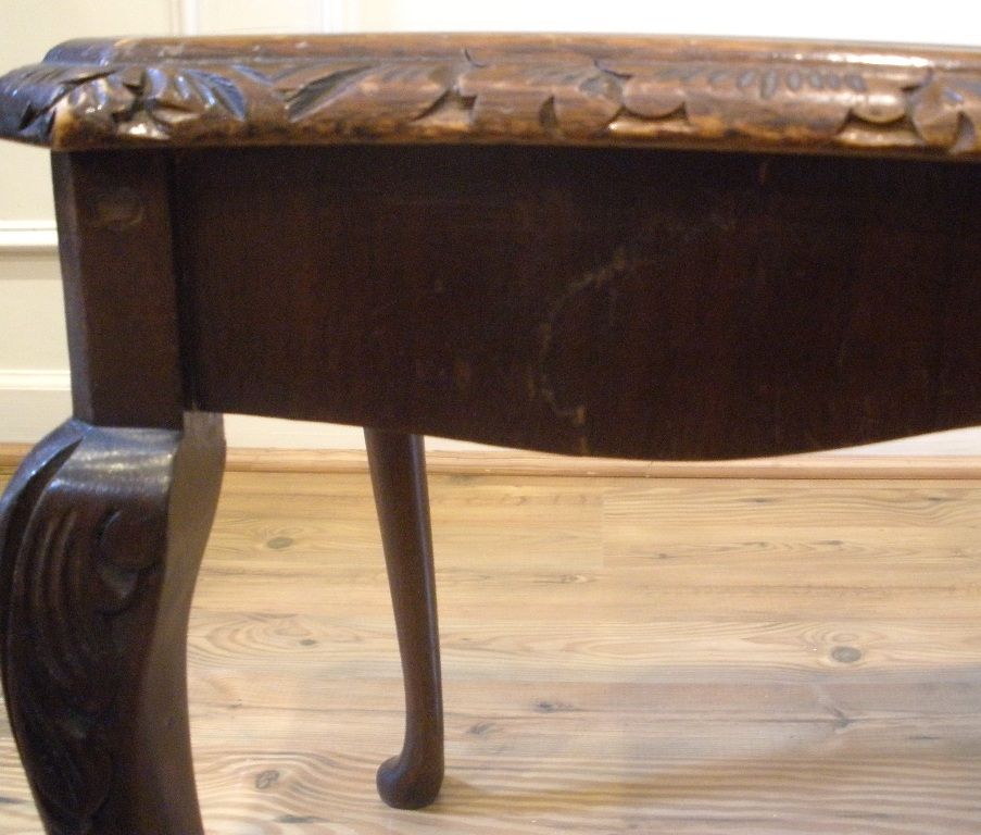 Antique English Carved and Burled Walnut Nesting Coffee and Side Tables. Antique English Carved and Burled Walnut Nesting Coffee and Side Tables.