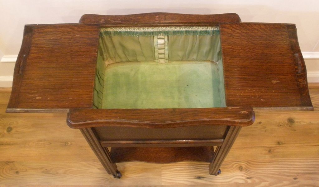 Antique English Oak Sewing Box Table. FREE SHIPPING!* Antique English Oak Sewing Box Table. FREE SHIPPING!*