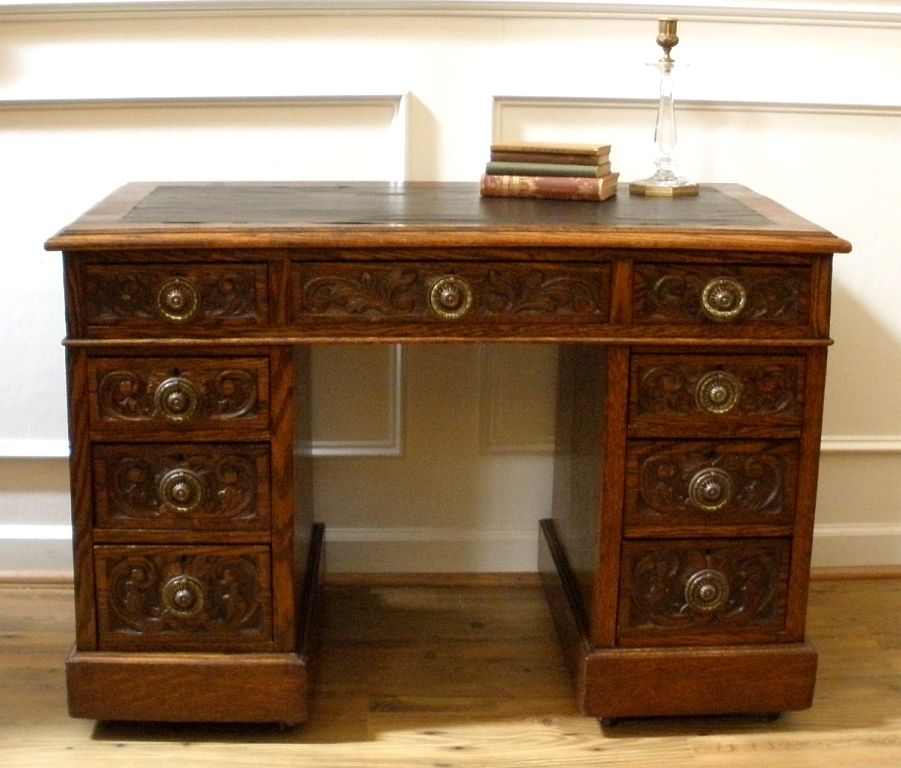 Antique English Oak Heavily Carved Knee Hole Desk, Bureau. Antique English Oak Heavily Carved Knee Hole Desk, Bureau.