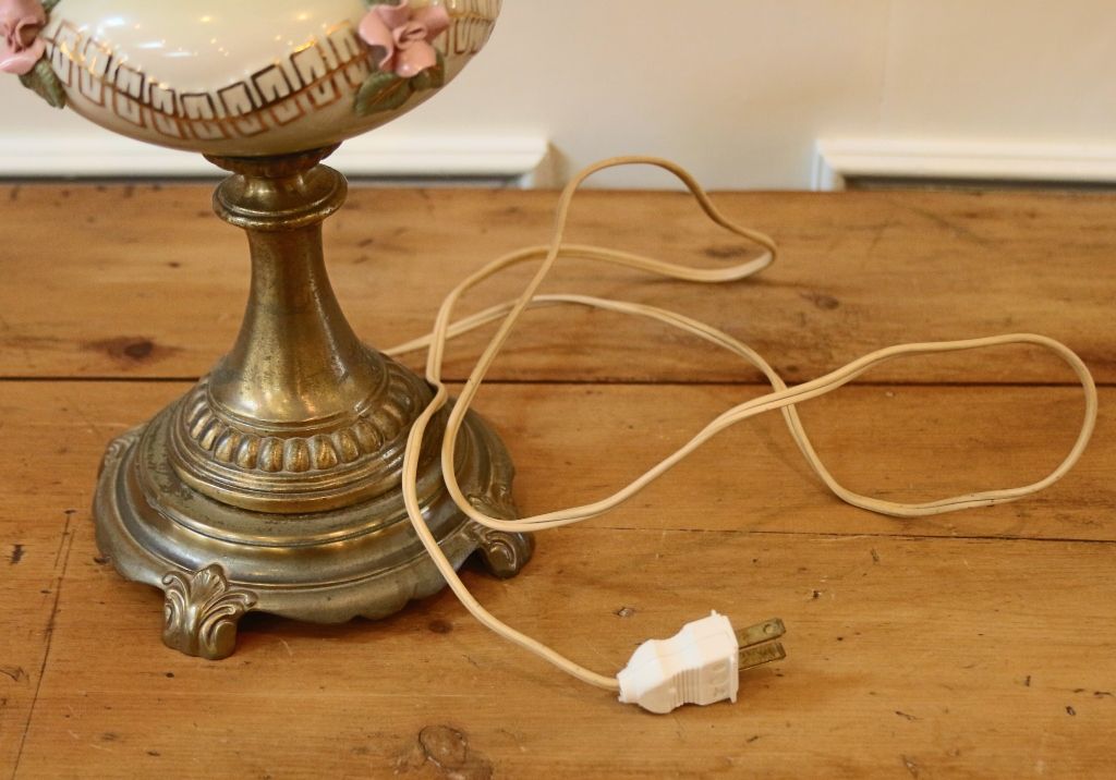 Vintage Cambridge Brass, Porcelain and Glass Lamp. Vintage Cambridge Brass, Porcelain and Glass Lamp.