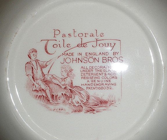 Vintage Set of 4 Square Bowls, Johnson Brothers, English C.1960 Vintage Set of 4 Square Bowls, Johnson Brothers, English C.1960