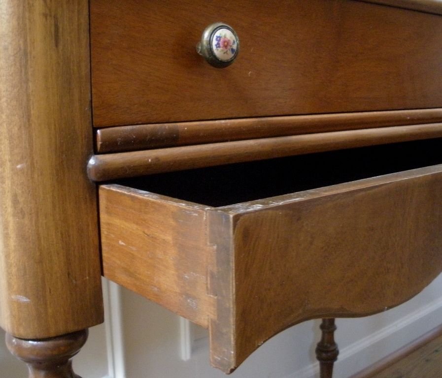 Antique Desk, American Mahogany Spinet Style, Writing Table. Antique Desk, American Mahogany Spinet Style, Writing Table.