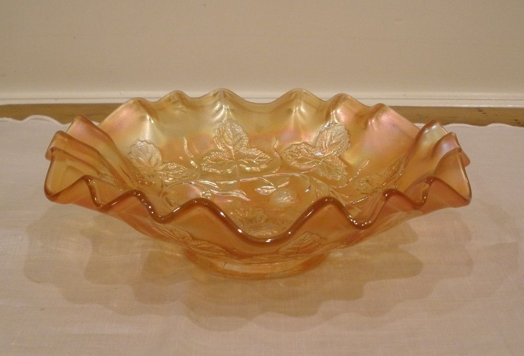 Antique Carnival Glass, Millersburg Marigold Tight Crimp Bowl. Blackberry Wreath Pattern. -FREE SHIPPING- Antique Carnival Glass, Millersburg Marigold Tight Crimp Bowl. Blackberry Wreath Pattern. -FREE SHIPPING-