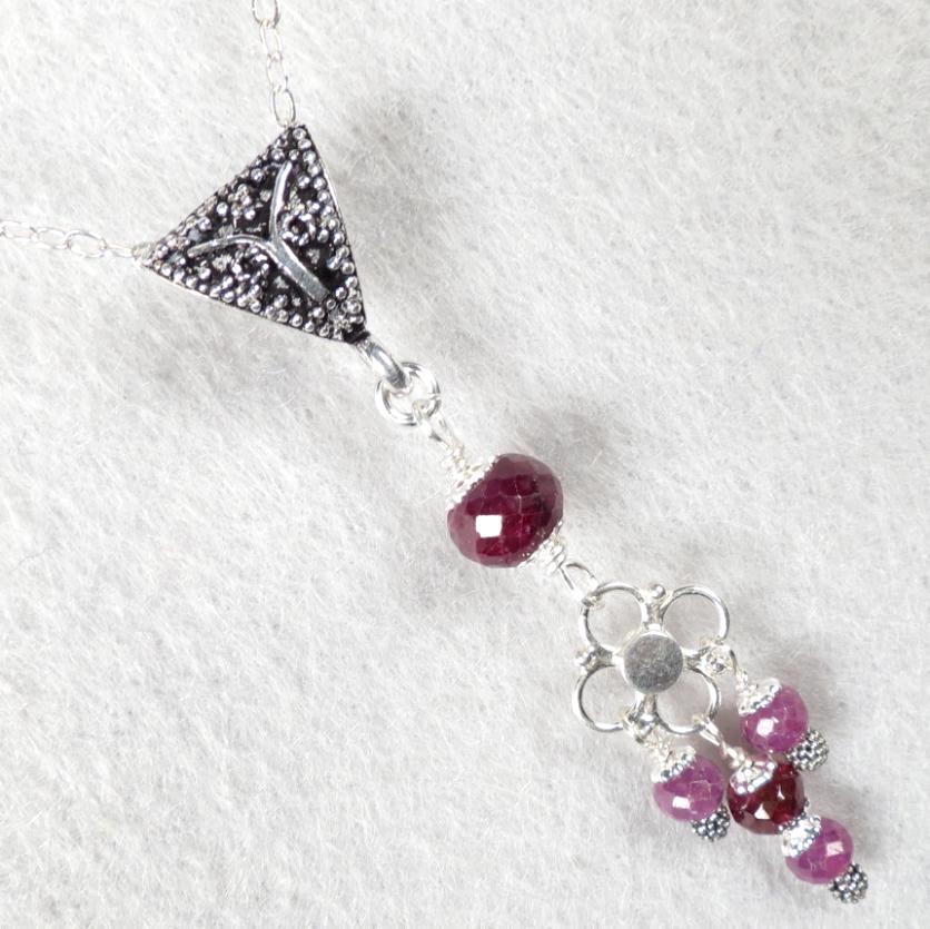 Isabella Longs for Love Necklace Ruby Rhodolite Garnet Silver Medieval Style Isabella Longs for Love Necklace Ruby Rhodolite Garnet Silver Medieval Style