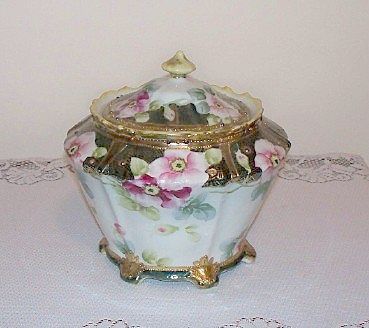 Hand Painted Nippon Biscuit Cracker Jar with Gold Moriage Hand Painted Nippon Biscuit Cracker Jar with Gold Moriage