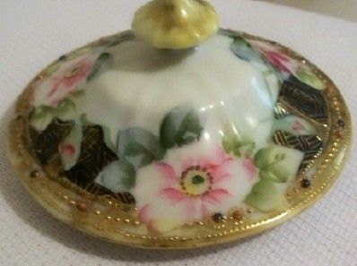 Hand Painted Nippon Biscuit Cracker Jar with Gold Moriage Hand Painted Nippon Biscuit Cracker Jar with Gold Moriage