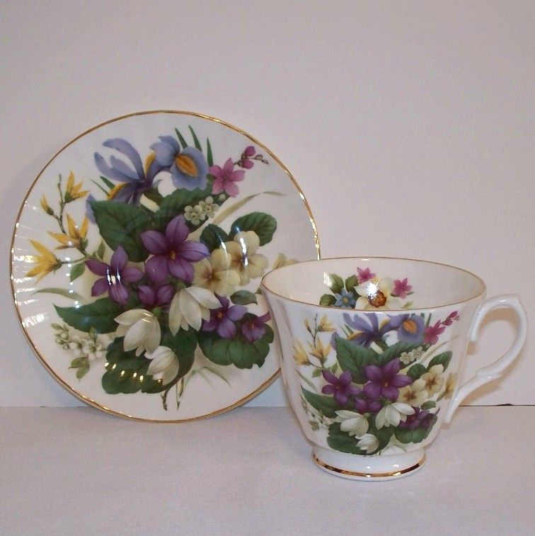 Crown Victorian Violets Teacups and Saucers Crown Victorian Violets Teacups and Saucers