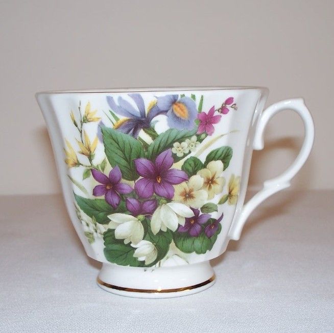 Crown Victorian Violets Teacups and Saucers Crown Victorian Violets Teacups and Saucers