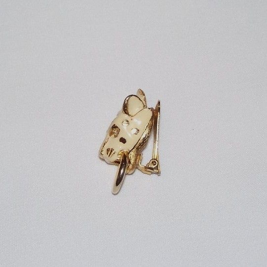 Enamel Snow Leopard Door Knocker Clip-on Earrings Enamel Snow Leopard Door Knocker Clip-on Earrings