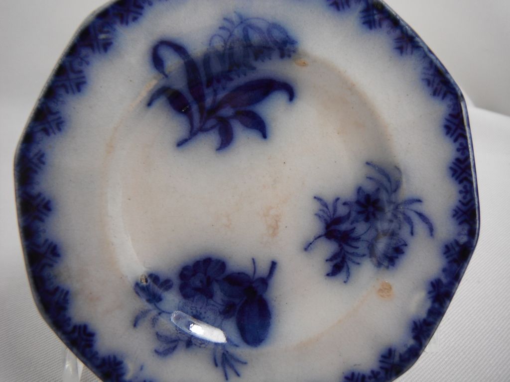 Flow Blue Honey Dish, Eastern Flowers by Mellor, Venables, 1840s Flow Blue Honey Dish, Eastern Flowers by Mellor, Venables, 1840s