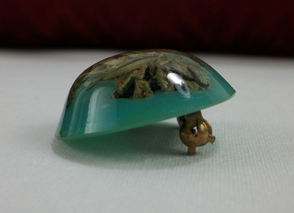 Vintage Pine Cone Resin Pin Vintage Pine Cone Resin Pin