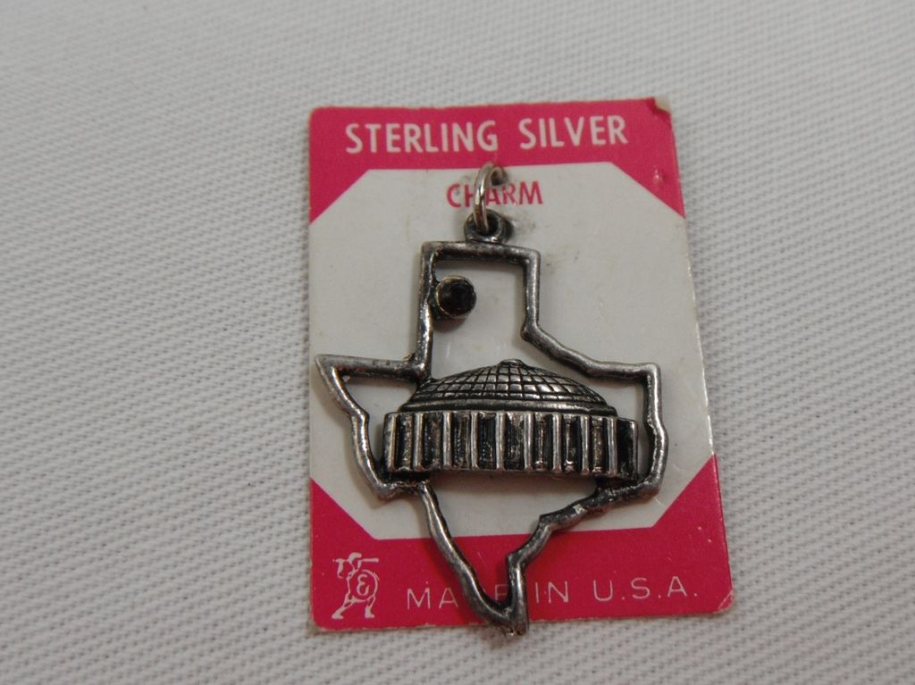 Silver Charm - State of Texas and Capital Building with Crystal Silver Charm - State of Texas and Capital Building with Crystal