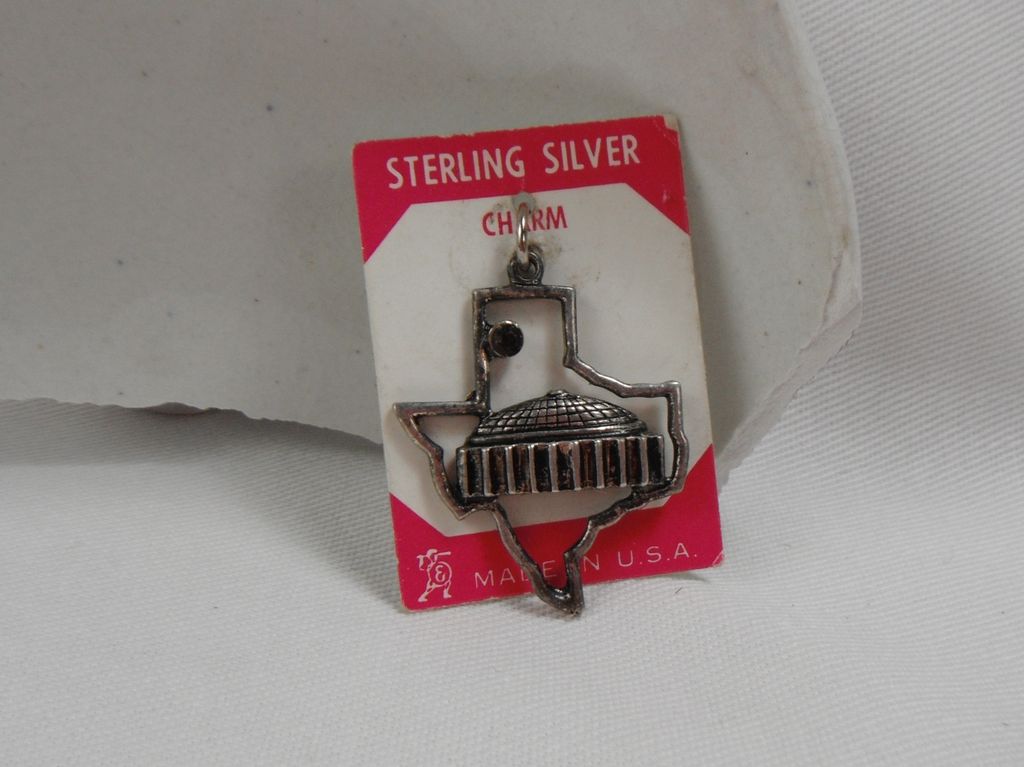 Silver Charm - State of Texas and Capital Building with Crystal Silver Charm - State of Texas and Capital Building with Crystal