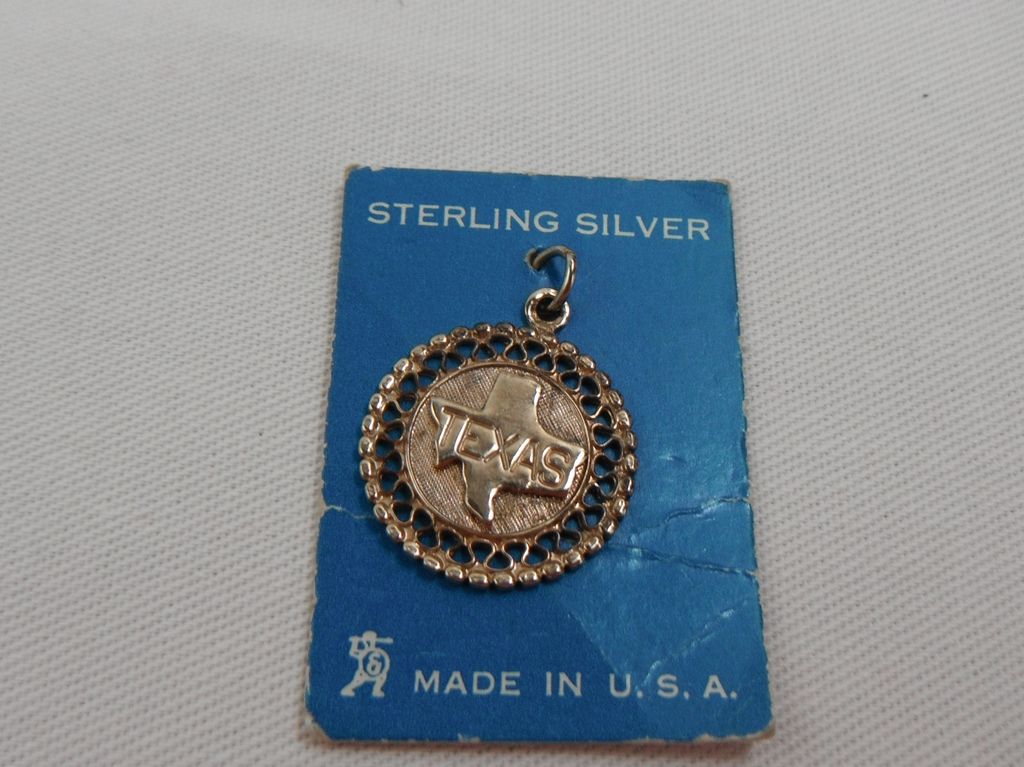 Silver Charm - State of Texas Outline and Medallion Silver Charm - State of Texas Outline and Medallion
