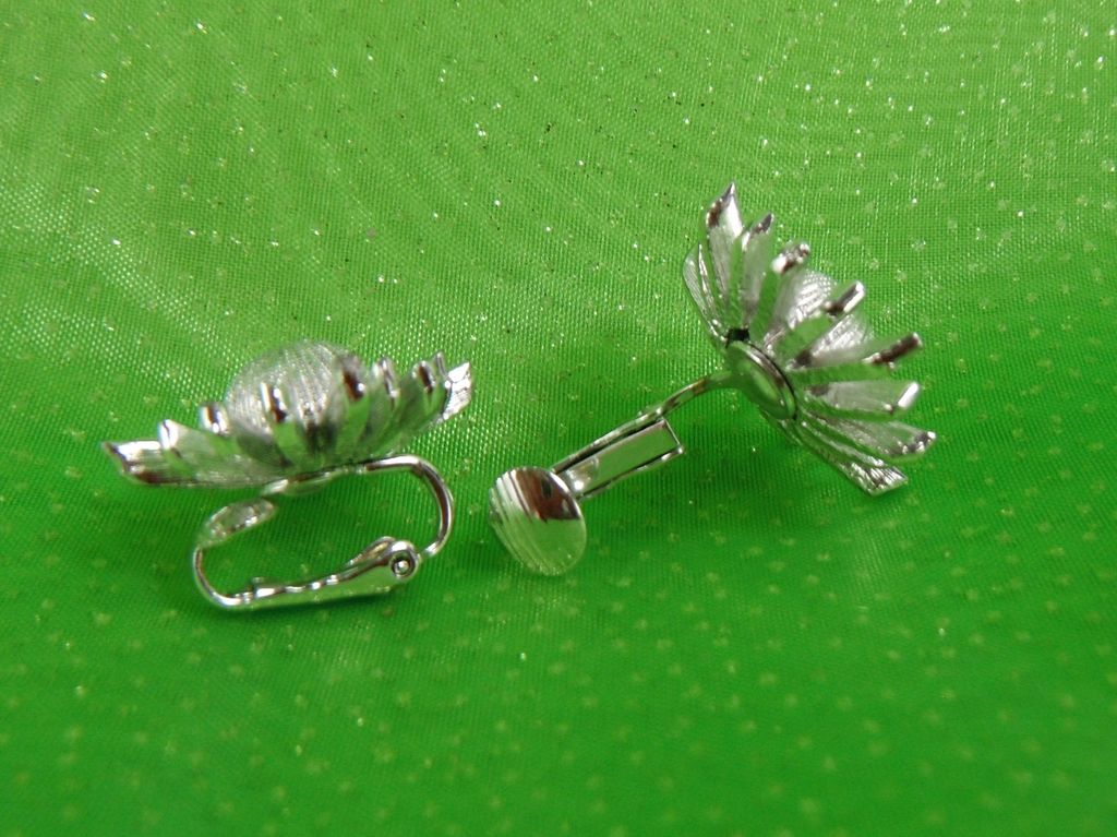 1960s Space Age Atomic Silvertone Clip Earrings 1960s Space Age Atomic Silvertone Clip Earrings