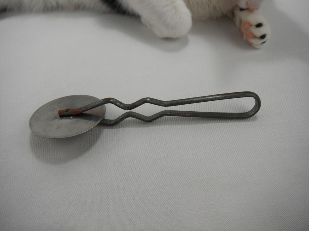 Vintage Kenberry New York Pizza Cutter Vintage Kenberry New York Pizza Cutter