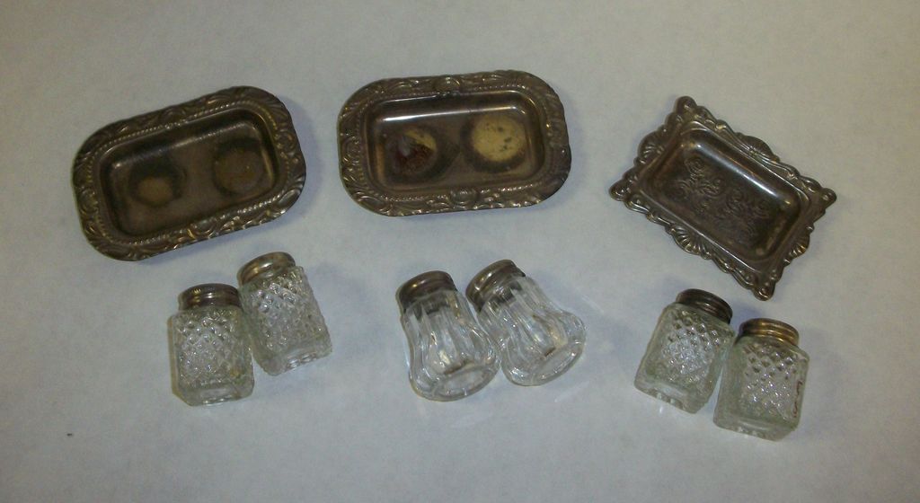 Individual Vintage Salt and Pepper Set with Tray Individual Vintage Salt and Pepper Set with Tray