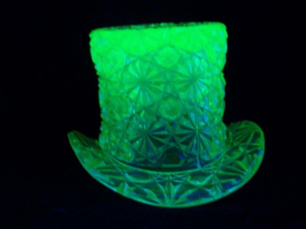 Vaseline Glass Daisy and Button Top Hat Toothpick Holder Vaseline Glass Daisy and Button Top Hat Toothpick Holder