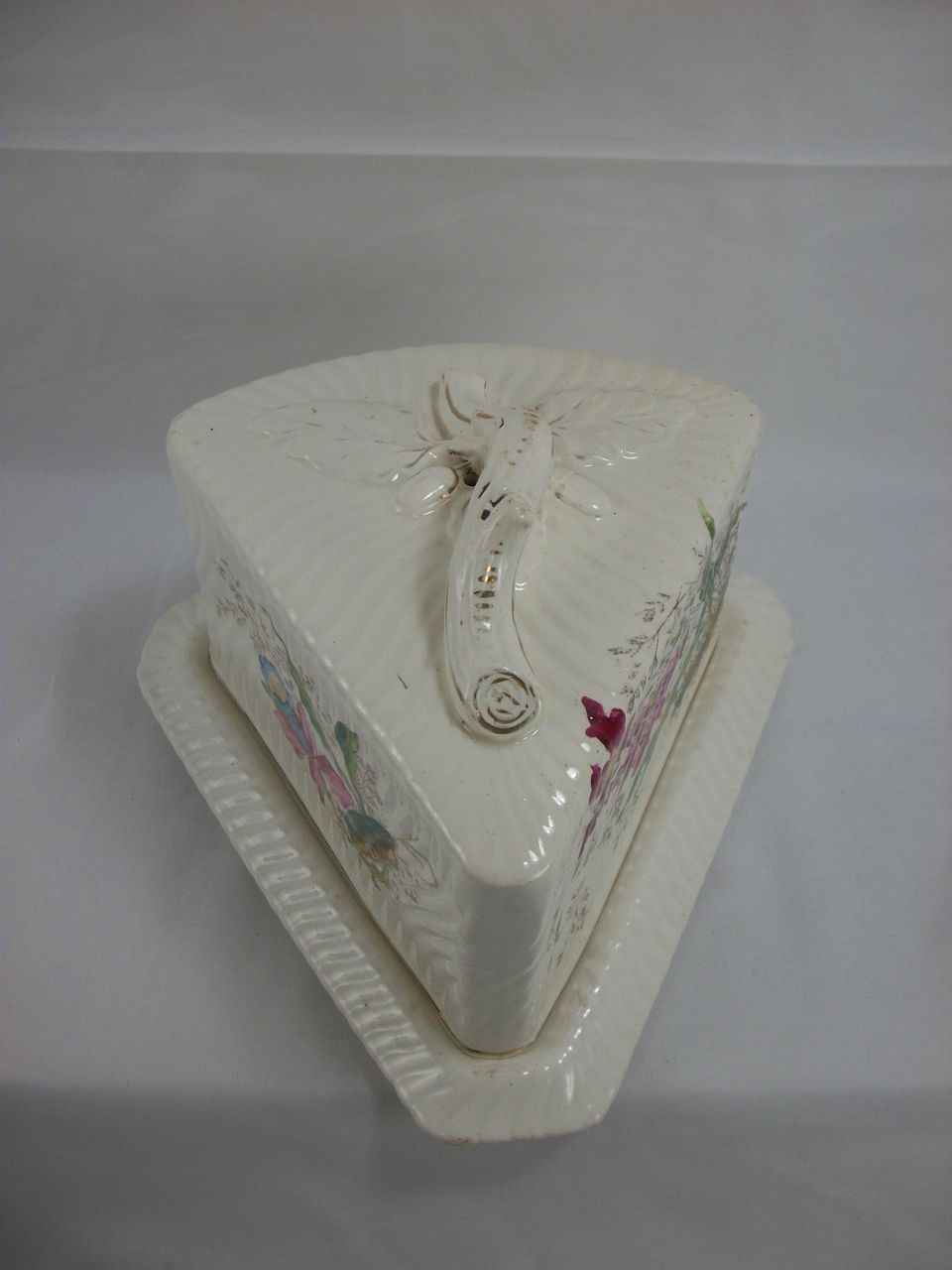 Wedge-shaped Covered Cheese Dish/Dome by Franz Anton Mehlem, Germany Wedge-shaped Covered Cheese Dish/Dome by Franz Anton Mehlem, Germany