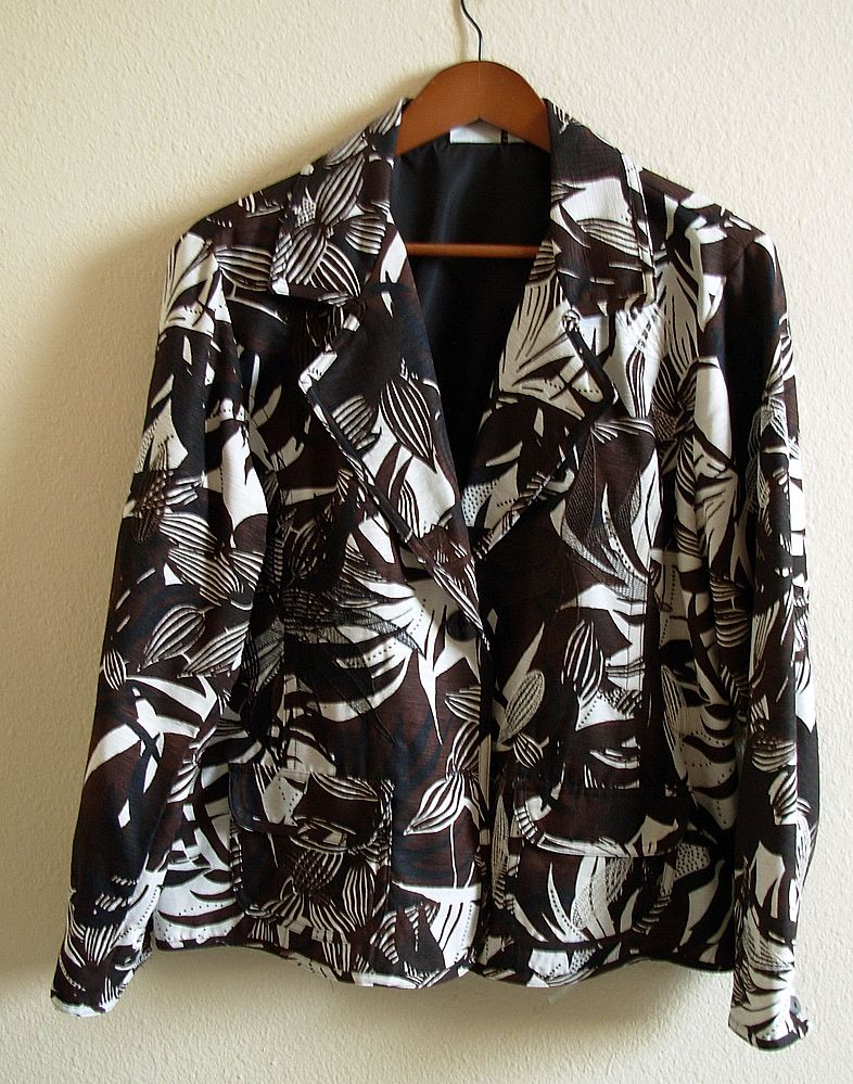 Chico's Ribbed Silk Dressy Jacket, Chico's ladies size 2 (Medium) Chico's Ribbed Silk Dressy Jacket, Chico's ladies size 2 (Medium)
