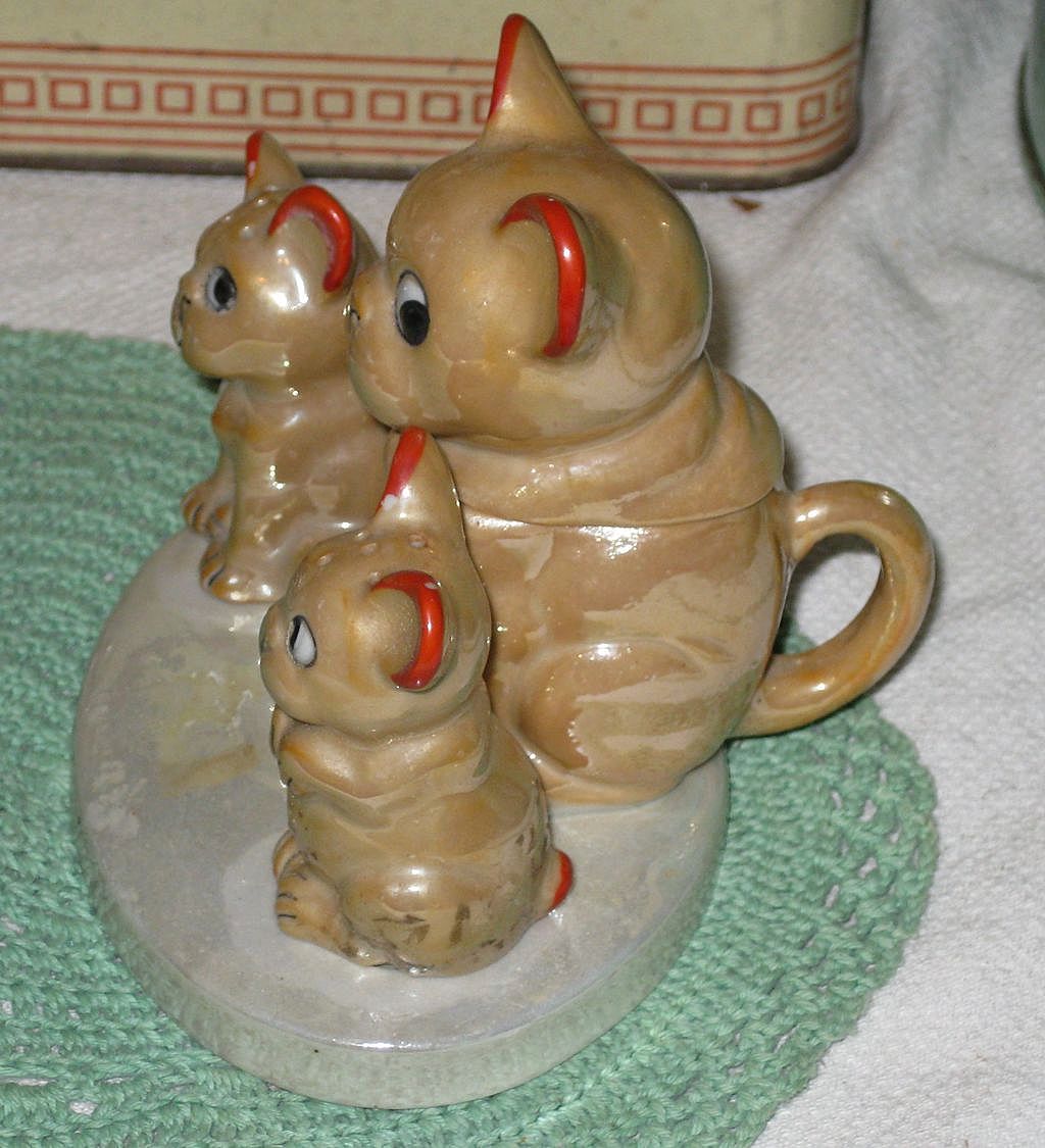 Vintage Luster Pug French Bull Terrier Dog Condiment Salt Pepper Set Vintage Luster Pug French Bull Terrier Dog Condiment Salt Pepper Set