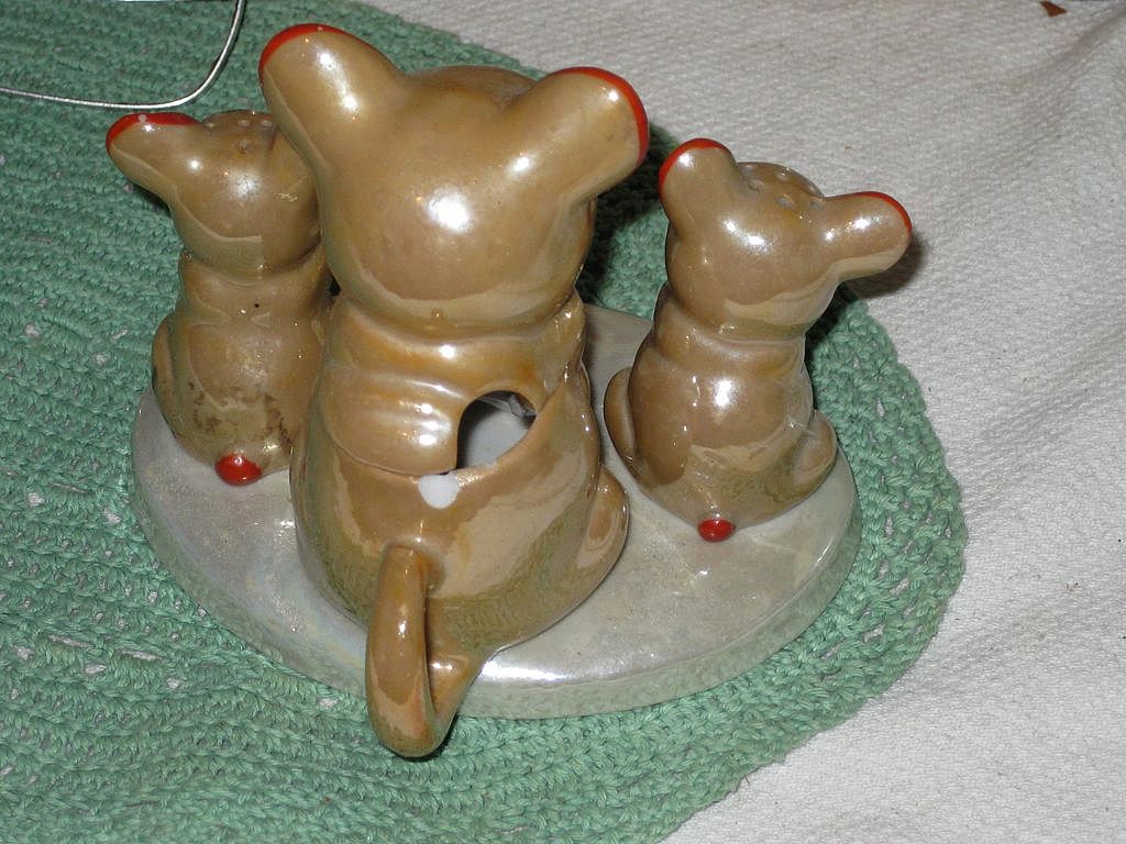 Vintage Luster Pug French Bull Terrier Dog Condiment Salt Pepper Set Vintage Luster Pug French Bull Terrier Dog Condiment Salt Pepper Set