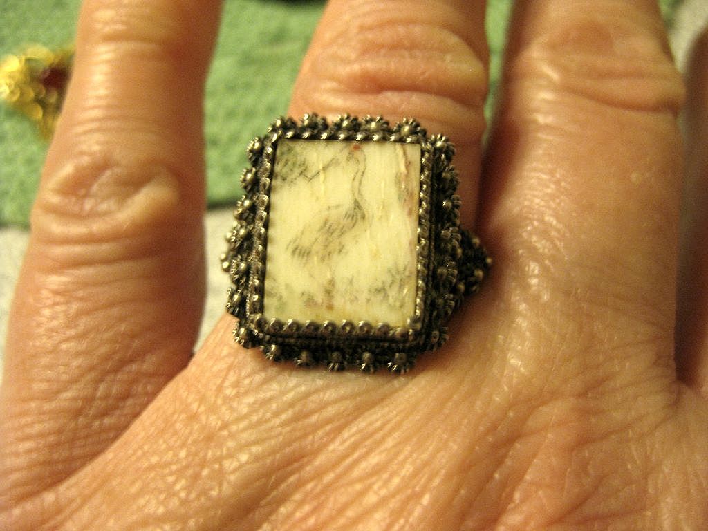Vintage Silver & Oxbone Chinese Ring Scrimshaw crane Bird Vintage Silver & Oxbone Chinese Ring Scrimshaw crane Bird