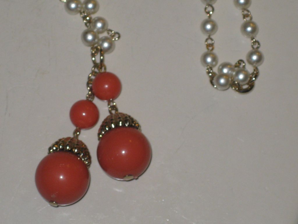 Gorgeous Vintage Coral Bead and Faux Pearl Bead Tassel Necklace Gorgeous Vintage Coral Bead and Faux Pearl Bead Tassel Necklace