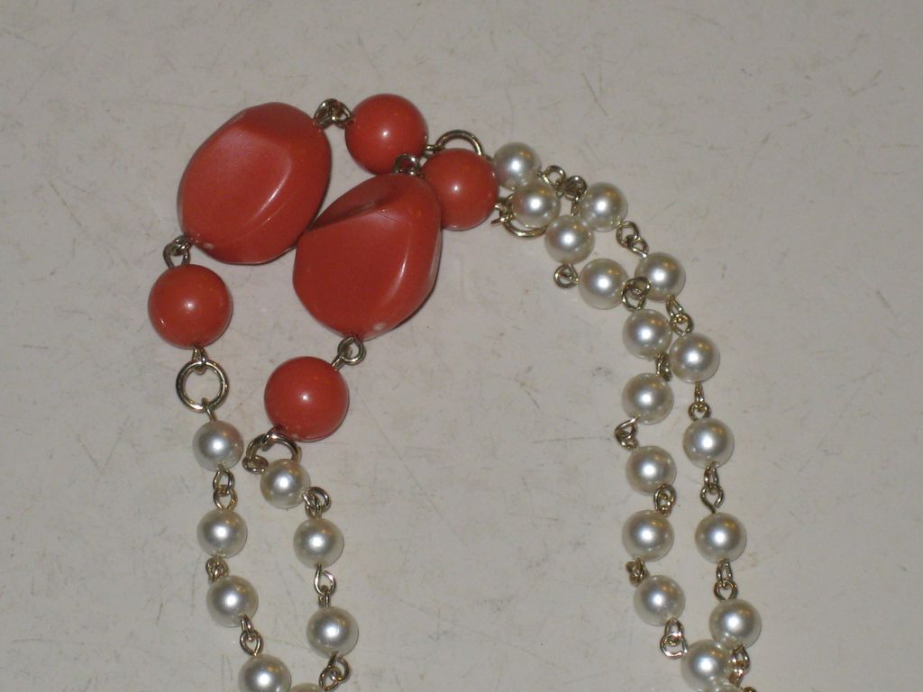 Gorgeous Vintage Coral Bead and Faux Pearl Bead Tassel Necklace Gorgeous Vintage Coral Bead and Faux Pearl Bead Tassel Necklace