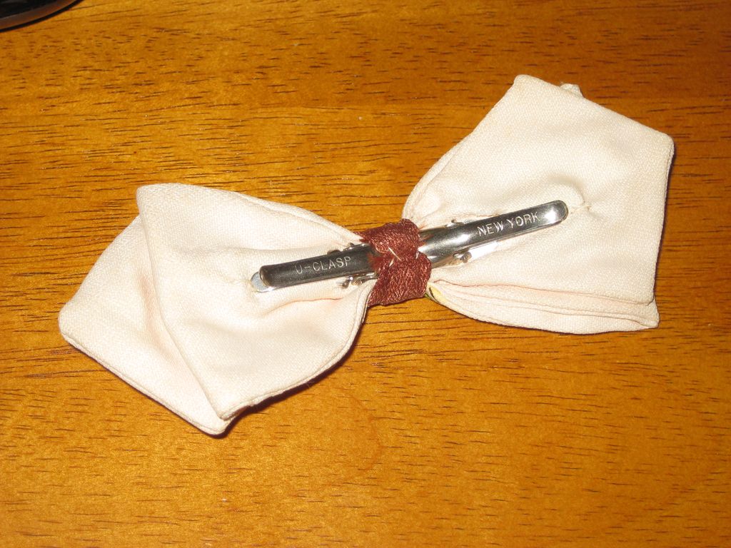 Adorable Vintage U Clasp Bow Tie Child's with Lighthouse & Sailboat Adorable Vintage U Clasp Bow Tie Child's with Lighthouse & Sailboat