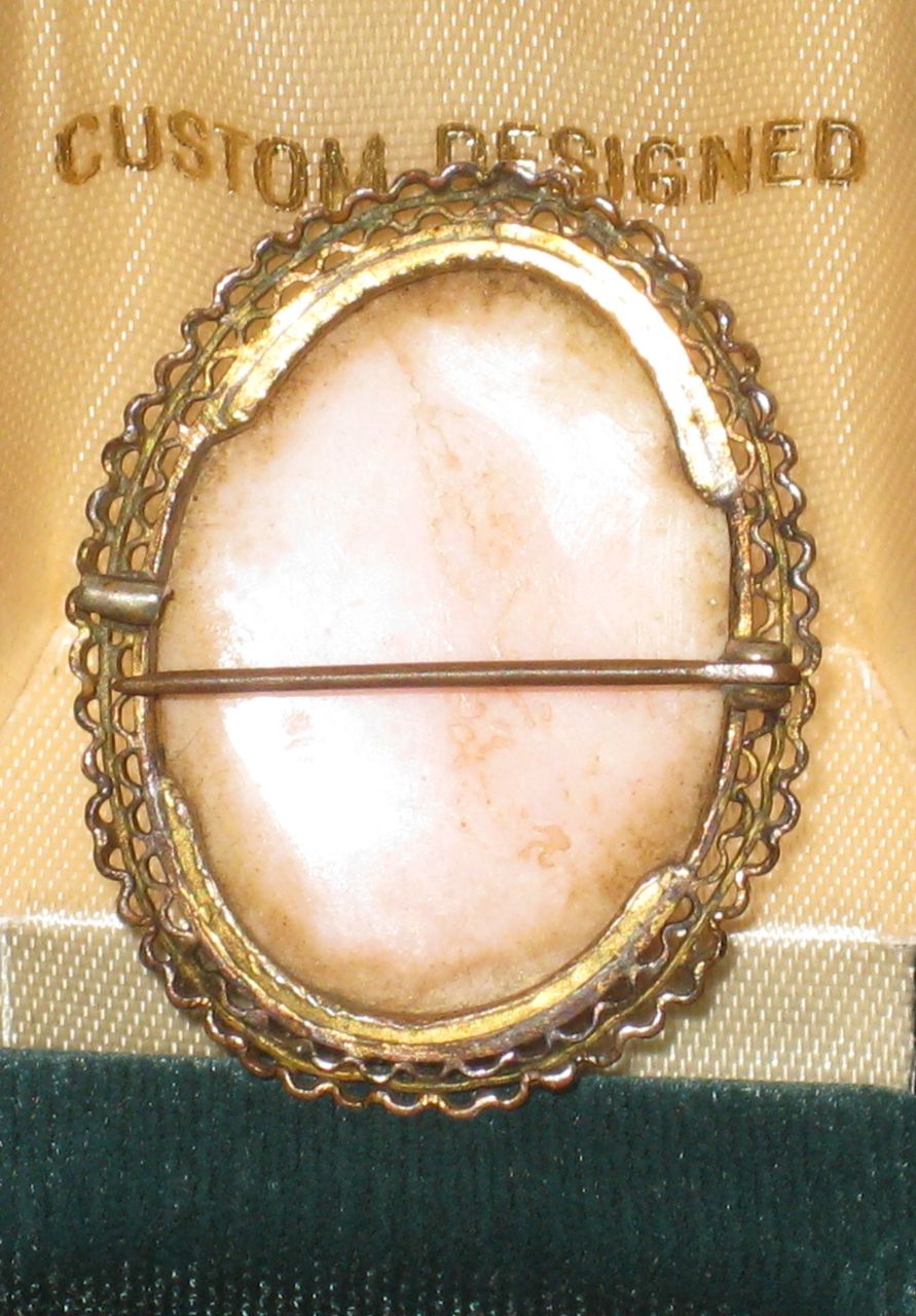 Antique Lady Cameo Angel Skin Coral, High relief with Filigree Frame. Antique Lady Cameo Angel Skin Coral, High relief with Filigree Frame.