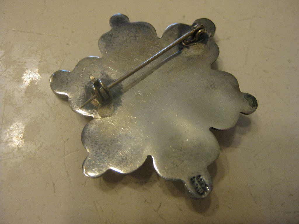 Vintage Jade and Sterling Silver Flower Brooch Pin Mexico Vintage Jade and Sterling Silver Flower Brooch Pin Mexico
