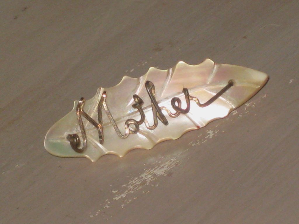 Vintage Mother of Pearl Pin, Mother in Script Vintage Mother of Pearl Pin, Mother in Script