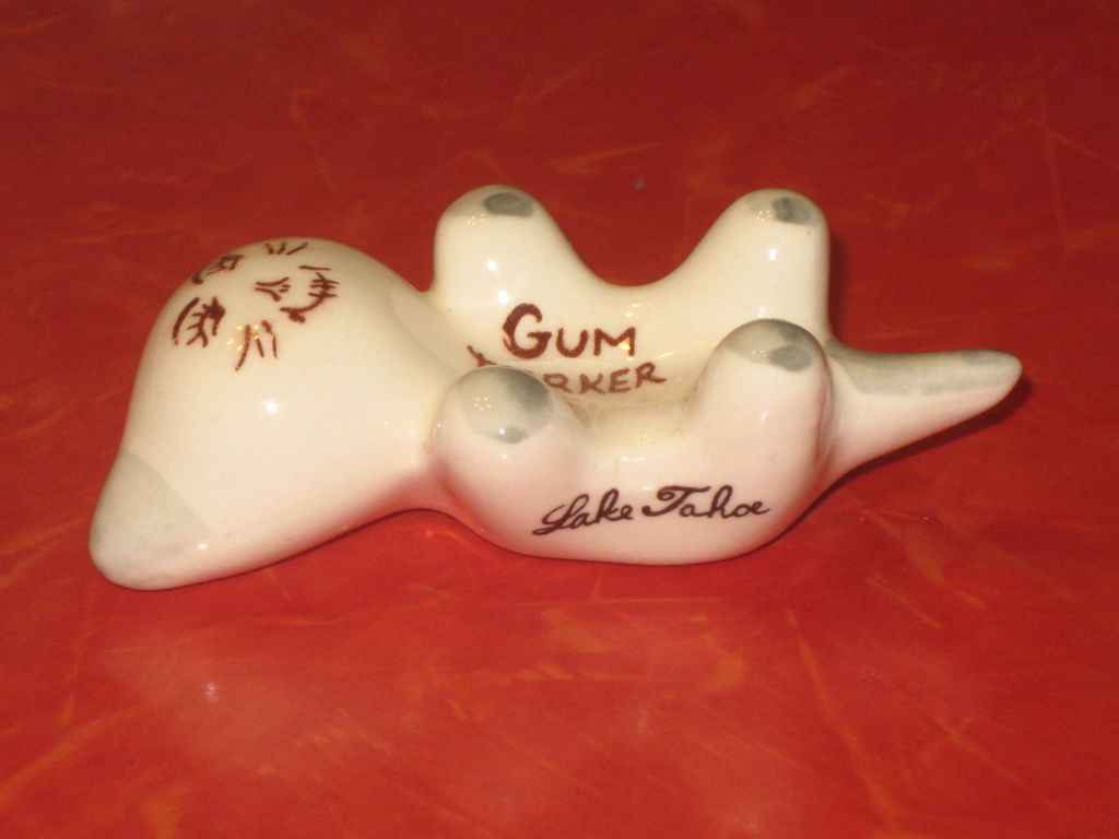Vintage Kitty Cat Bubble Gum Holder Parker Souvenir of Lake Tahoe Vintage Kitty Cat Bubble Gum Holder Parker Souvenir of Lake Tahoe