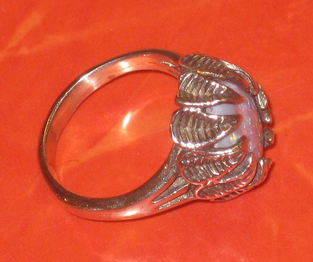 Stunning Large Vintage Opal & Sterling Silver Ring size 8 Stunning Large Vintage Opal & Sterling Silver Ring size 8