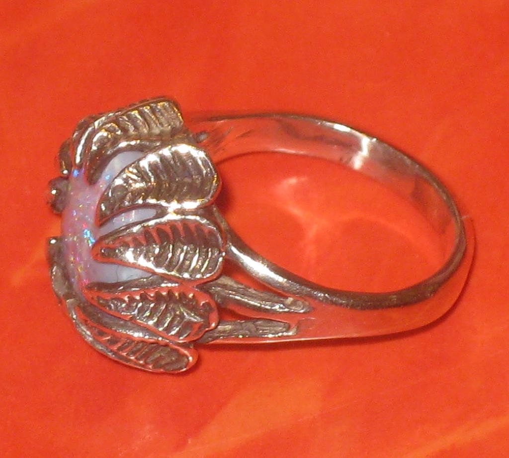 Stunning Large Vintage Opal & Sterling Silver Ring size 8 Stunning Large Vintage Opal & Sterling Silver Ring size 8