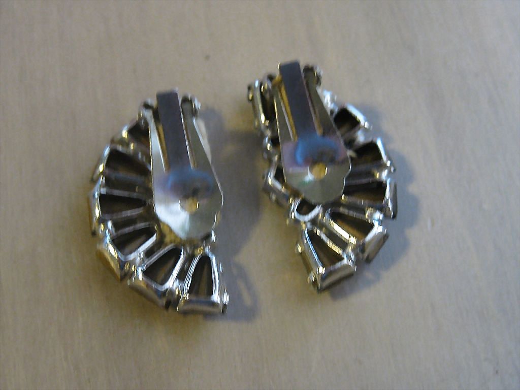 Sparkling Vintage Fan Shaped Rhinestone Earrings, Clip Back Sparkling Vintage Fan Shaped Rhinestone Earrings, Clip Back