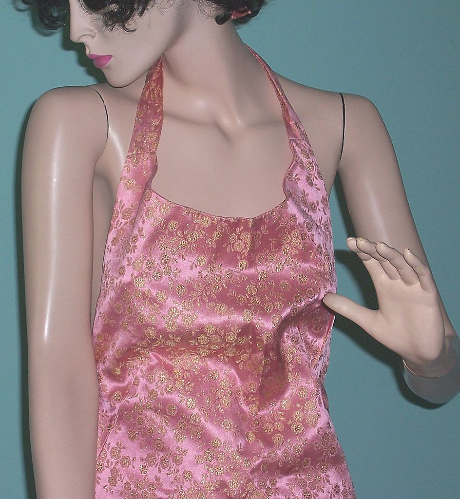 Formal Gown Evening Dress Gorgeous Gold Thread on Pink Background Formal Gown Evening Dress Gorgeous Gold Thread on Pink Background