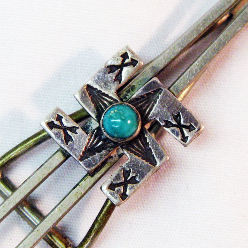 Navajo Silver Pawn Whirling Log Tie-Clip w/ Inlaid Turquoise Cabochon Navajo Silver Pawn Whirling Log Tie-Clip w/ Inlaid Turquoise Cabochon